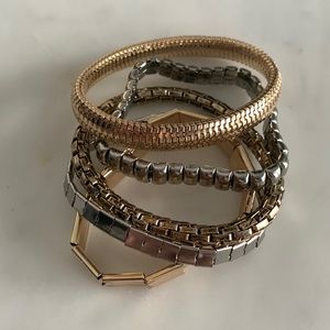 3/$20💎🆕 5x Set of chunky stacking bracelets in Gold/Silver